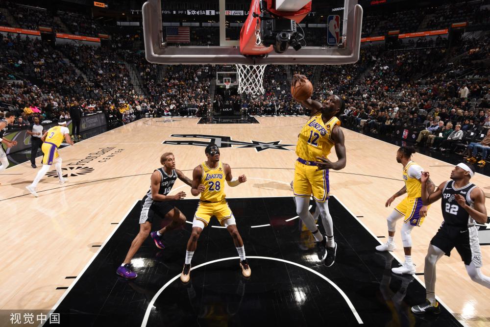 他将带给球 他将带给球