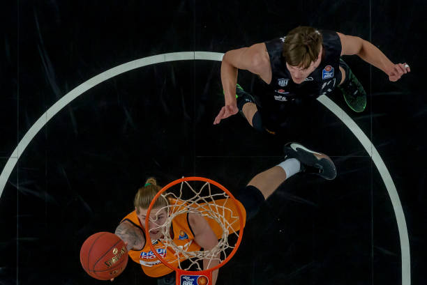 伊萨克在纽 伊萨克在纽